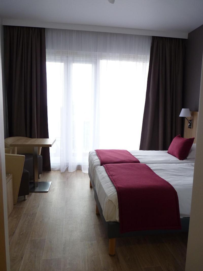 Logis Hotel Notre-Dame De Bonne Fontaine Danne-et-Quatre-Vents エクステリア 写真
