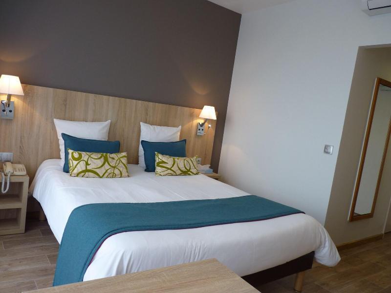 Logis Hotel Notre-Dame De Bonne Fontaine Danne-et-Quatre-Vents エクステリア 写真
