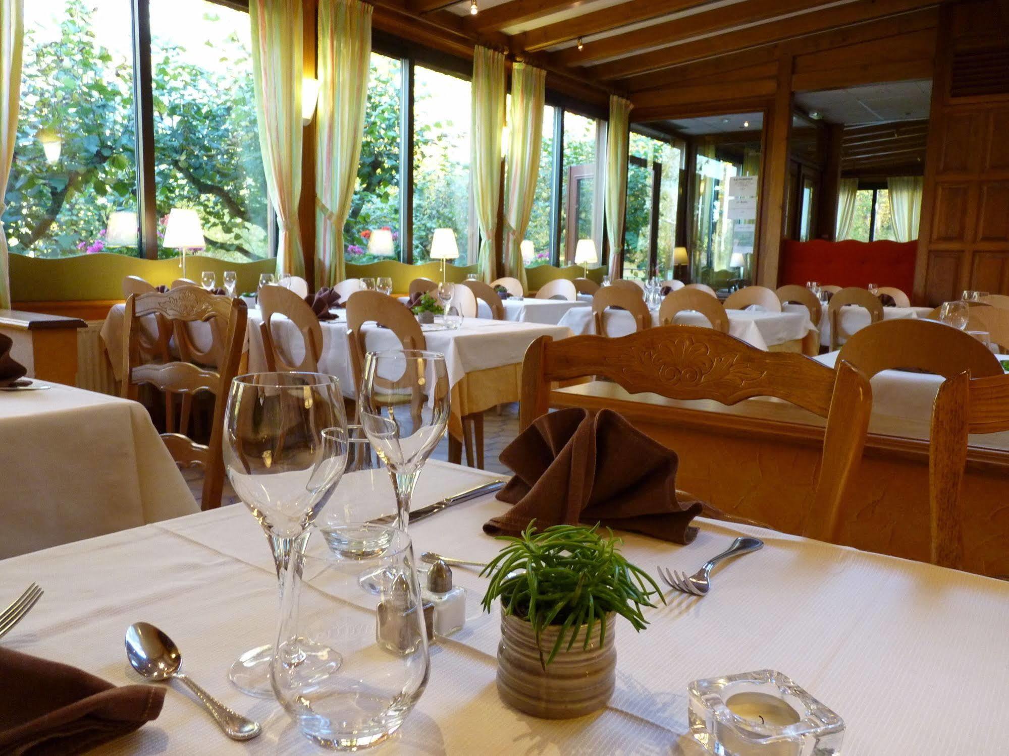 Logis Hotel Notre-Dame De Bonne Fontaine Danne-et-Quatre-Vents エクステリア 写真