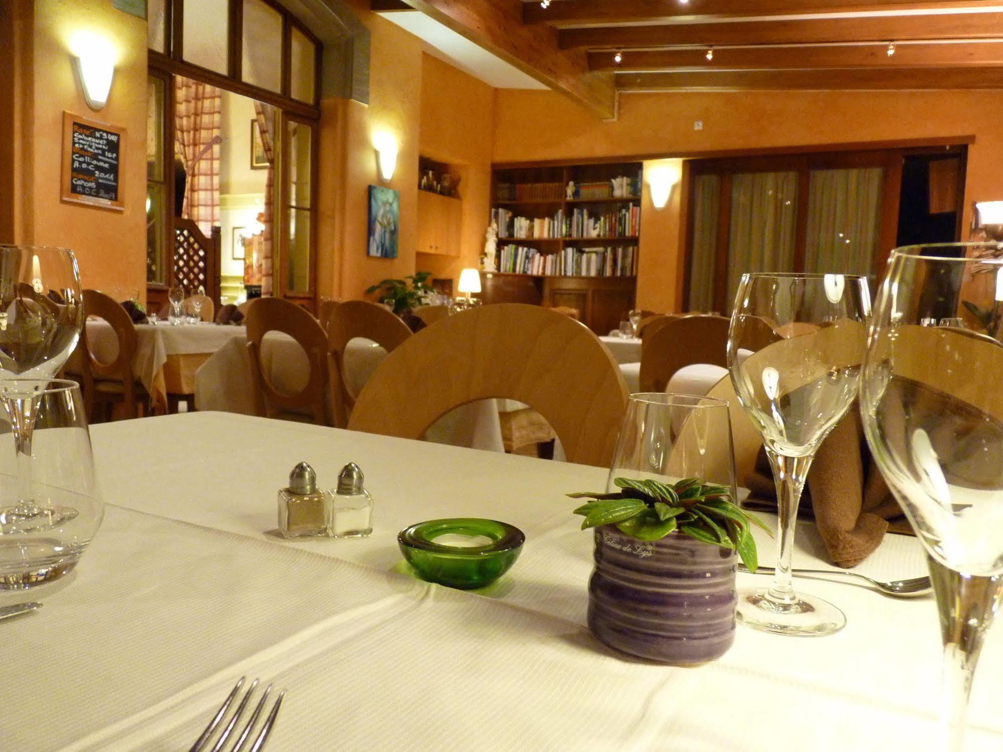 Logis Hotel Notre-Dame De Bonne Fontaine Danne-et-Quatre-Vents エクステリア 写真