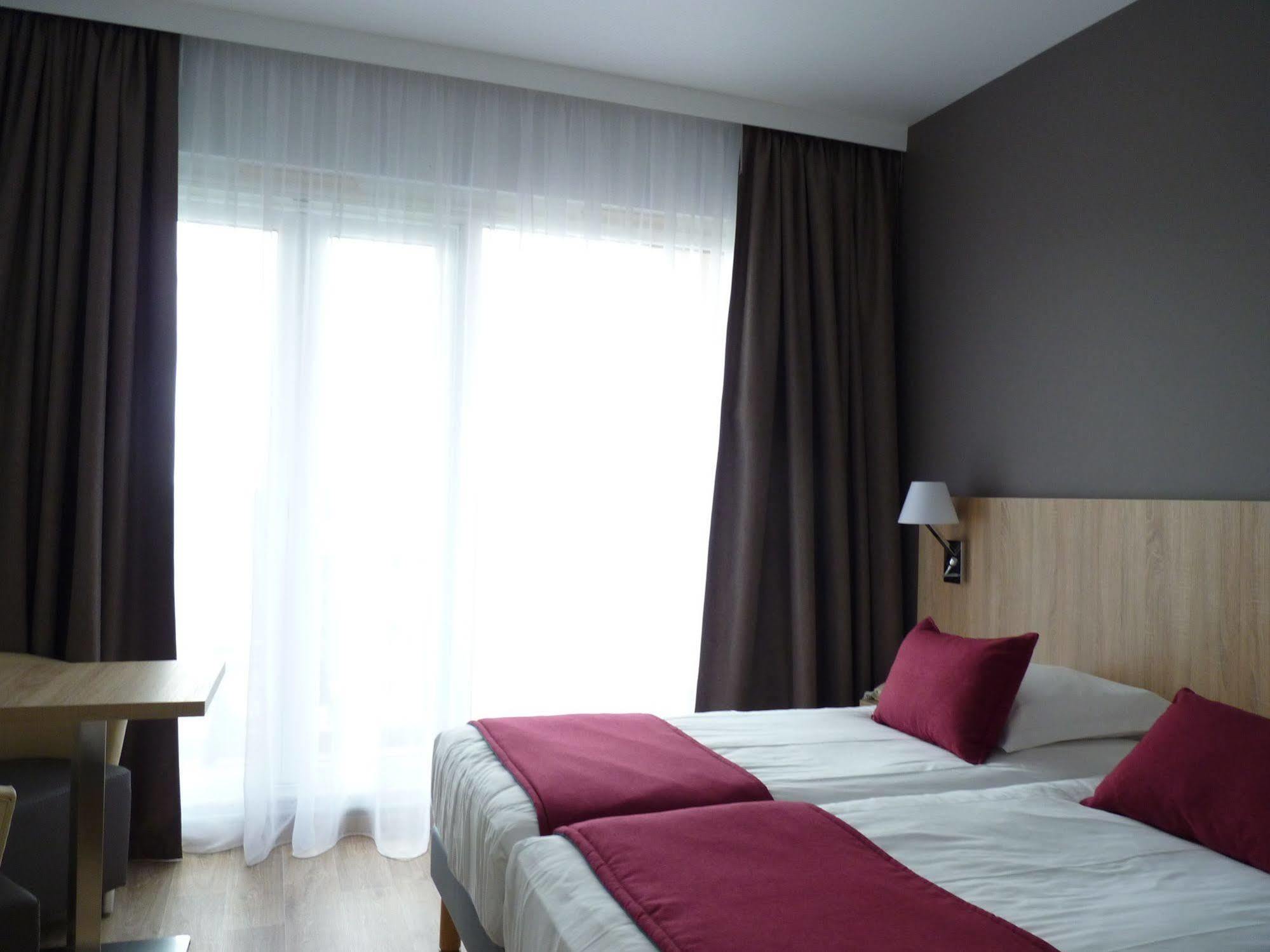 Logis Hotel Notre-Dame De Bonne Fontaine Danne-et-Quatre-Vents エクステリア 写真
