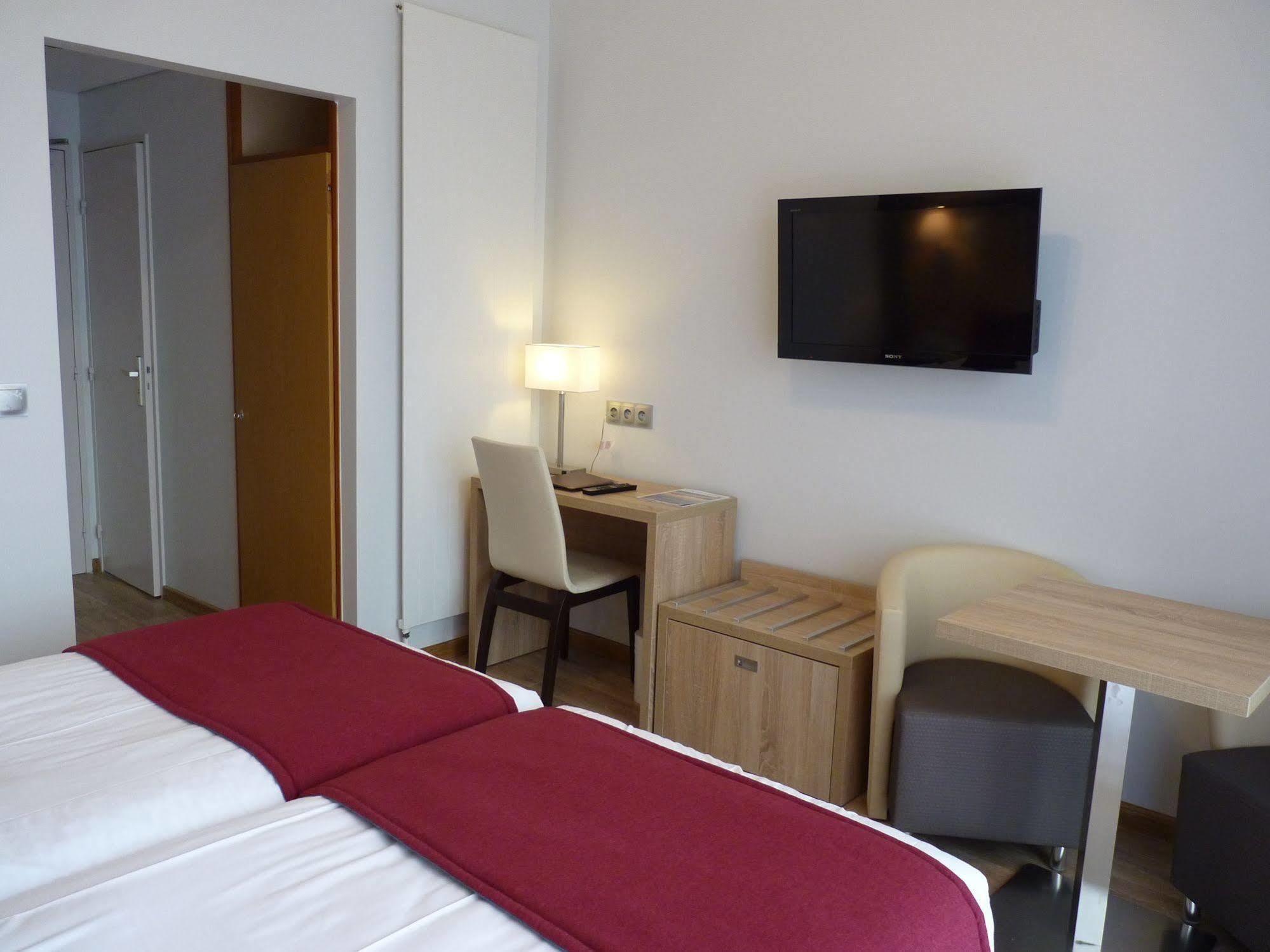 Logis Hotel Notre-Dame De Bonne Fontaine Danne-et-Quatre-Vents エクステリア 写真