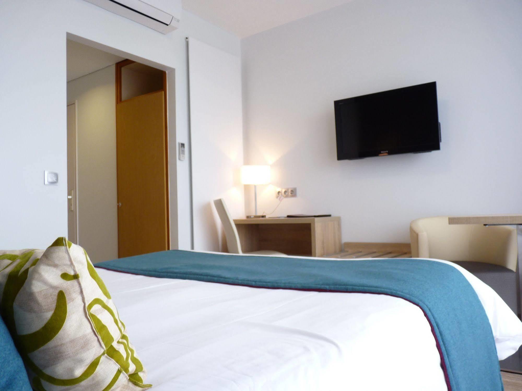 Logis Hotel Notre-Dame De Bonne Fontaine Danne-et-Quatre-Vents エクステリア 写真