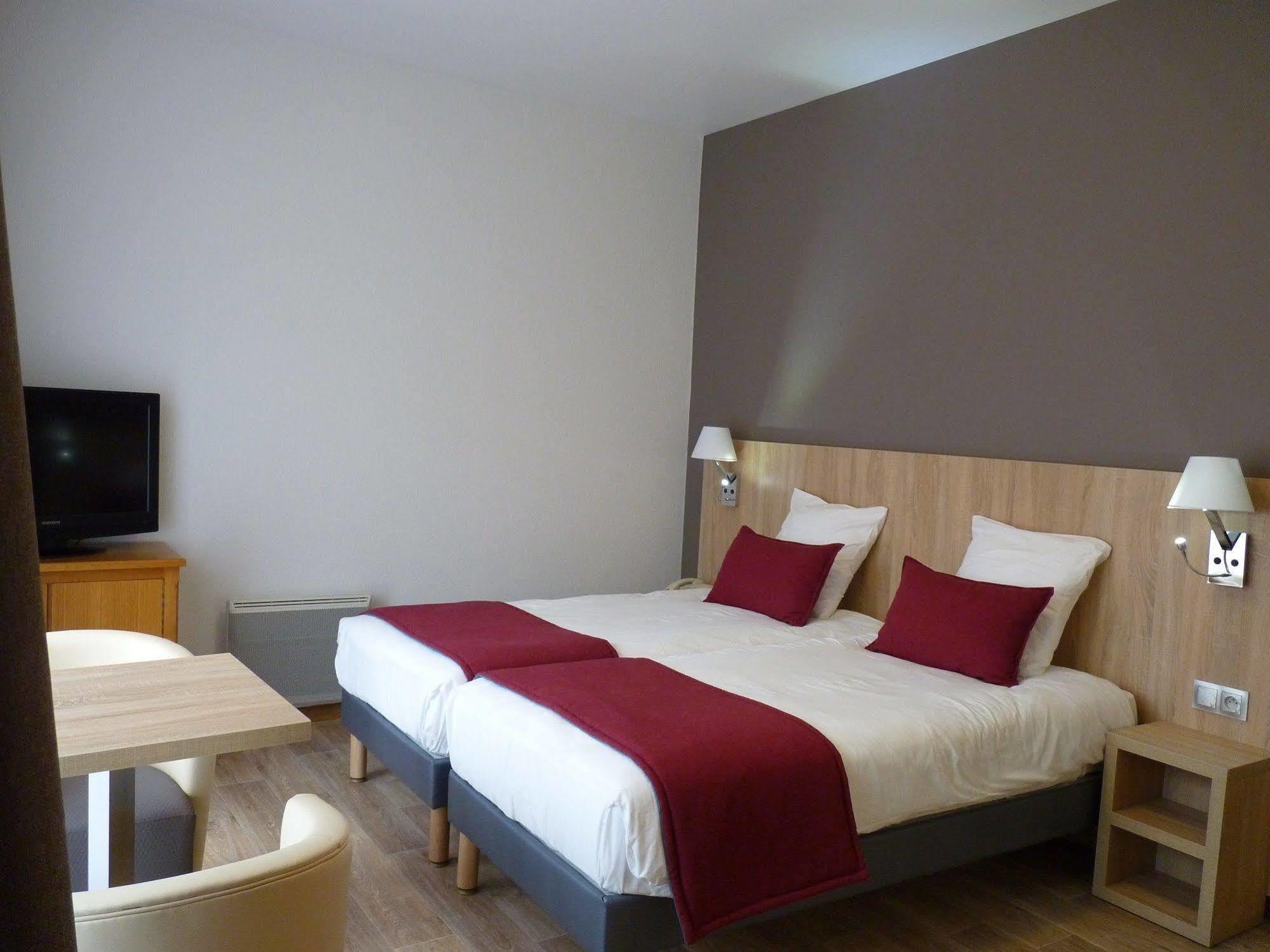 Logis Hotel Notre-Dame De Bonne Fontaine Danne-et-Quatre-Vents エクステリア 写真