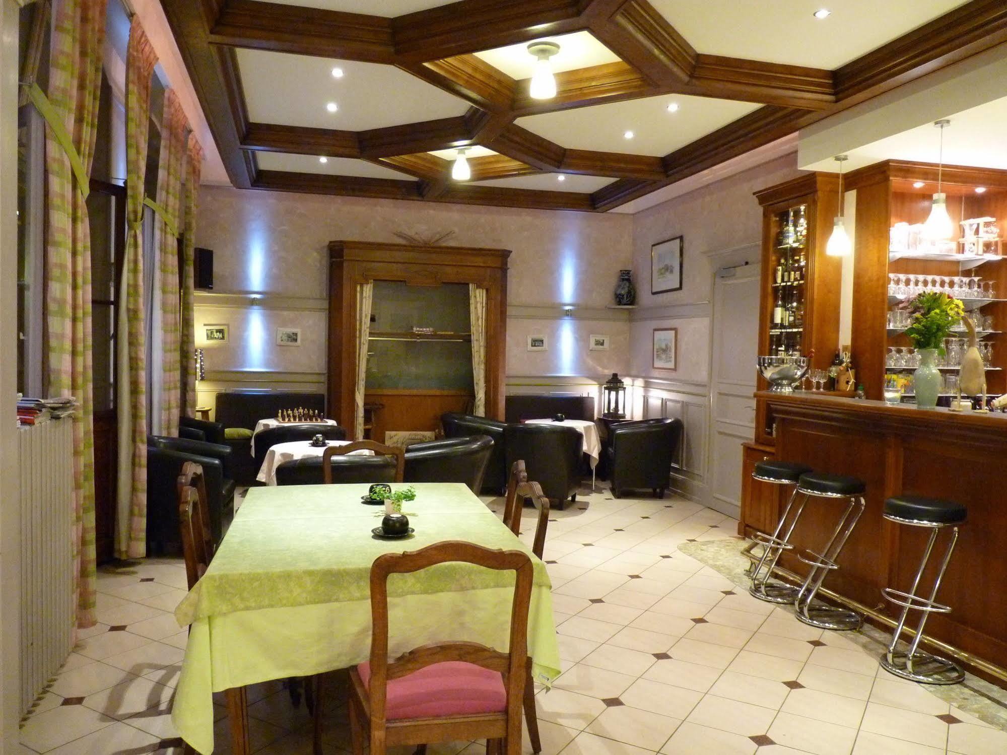 Logis Hotel Notre-Dame De Bonne Fontaine Danne-et-Quatre-Vents エクステリア 写真