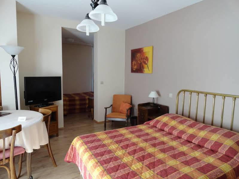 Logis Hotel Notre-Dame De Bonne Fontaine Danne-et-Quatre-Vents エクステリア 写真